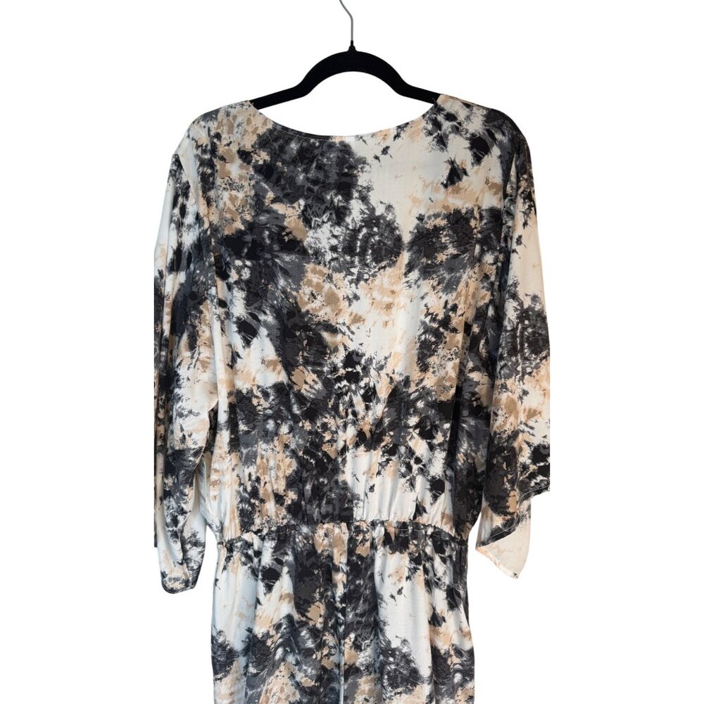 2/$30 NWT Bar III Medium Tie-Dye Print Romper V-Neckline & Elastic Waist - Picture 9 of 15